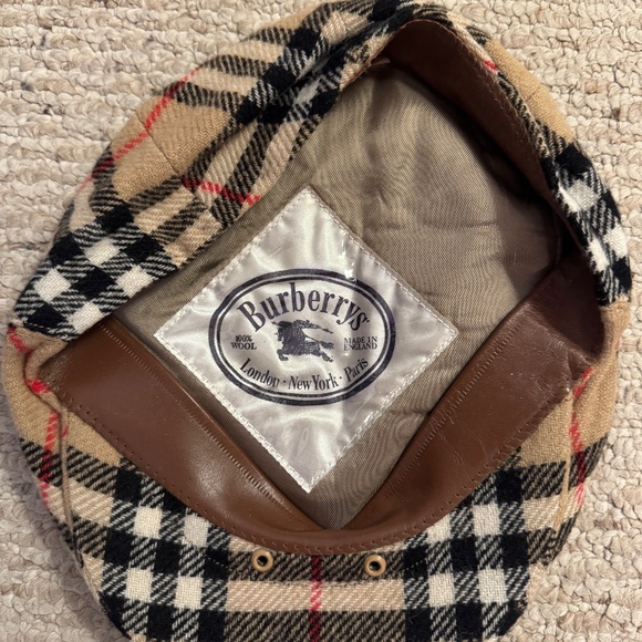RARE Burberry Vintage Wool Cap - Picture 1 of 8